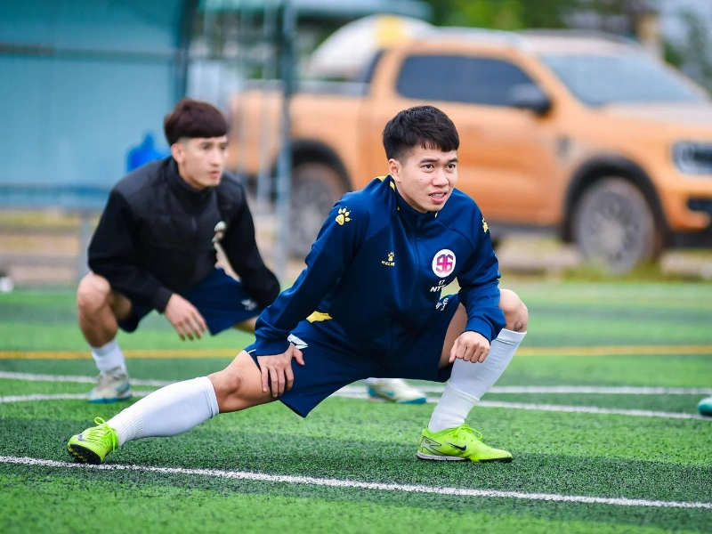 Image of an athlete warming up.