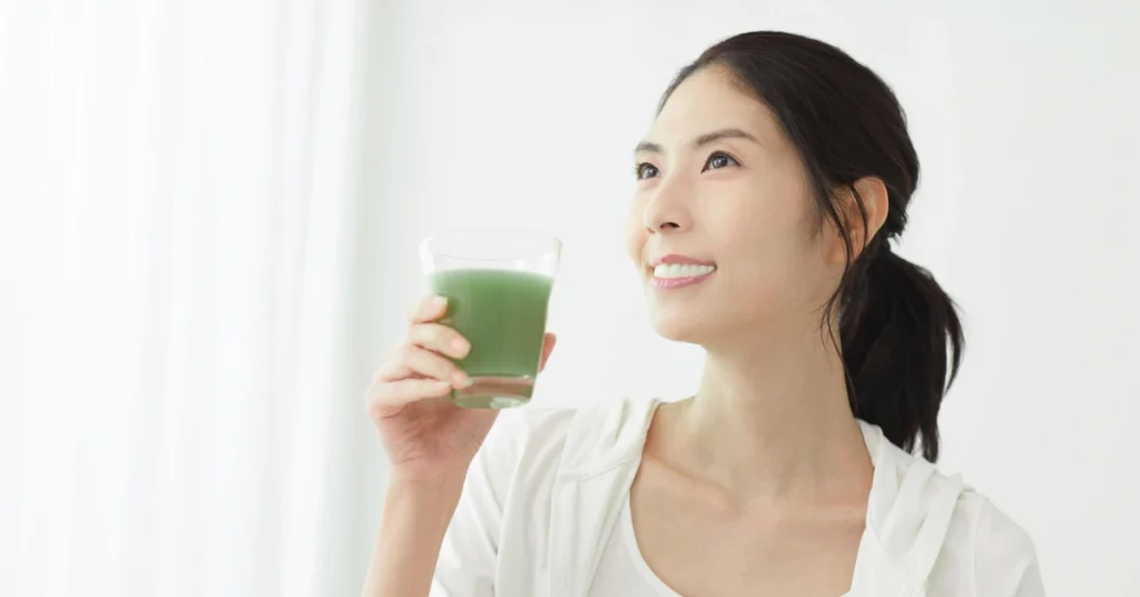 Image showing a green drink for morning nutrition.