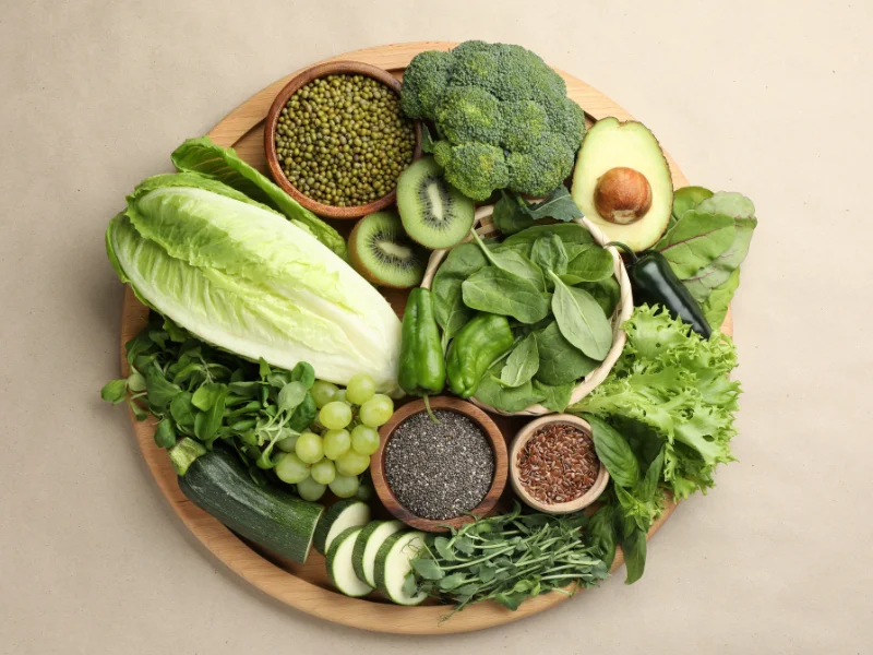 Image of leafy green superfoods promoting heart health.